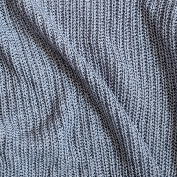 Ivy + Main Tie Back Sweater💙 - Picture 6 of 7